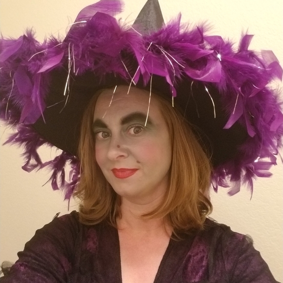 Meet your Posher, Kari - Picture 7 of 16